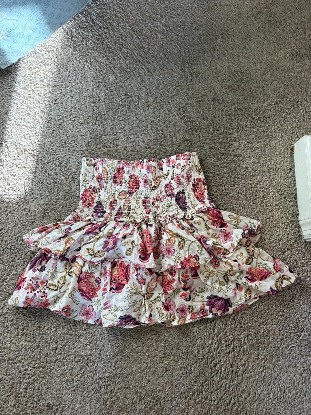 HOUSE OF HARLOW SKIRT SIZE SMALL